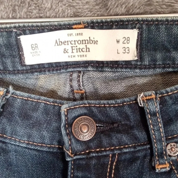 Abercrombie & Fitch Dark wash skinny leg jeans size 28 women's - Picture 3 of 10